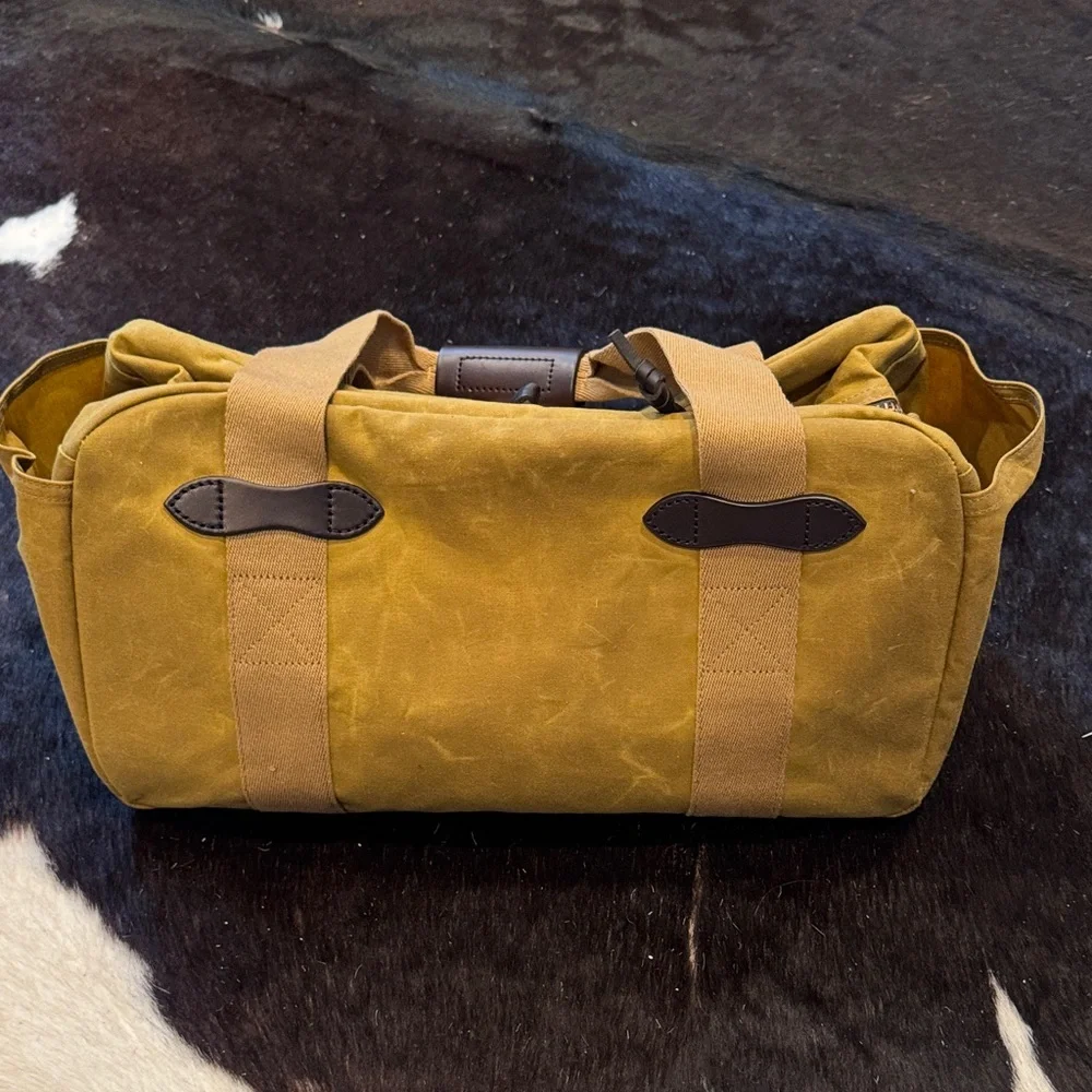NWT Filson Tin Cloth Small Duffle Waxed Canvas